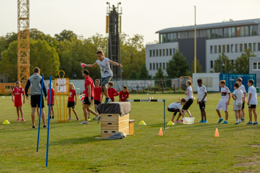 2016_09_12_Sporttag_FuÌnftklaÌsser__J2A8473.jpg